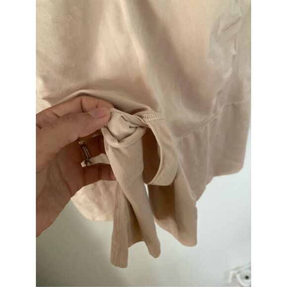 Spanx high waisted compression shorts - Picture 5 of 5